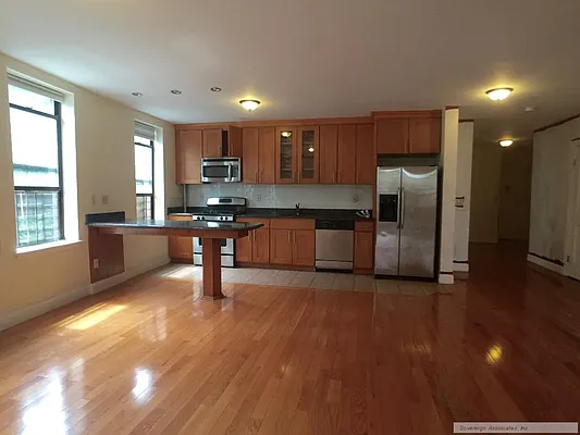 Rented by Sovereign Associates | media 14