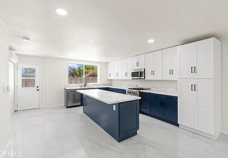 1580 San Bernardino Pl — Photo 6