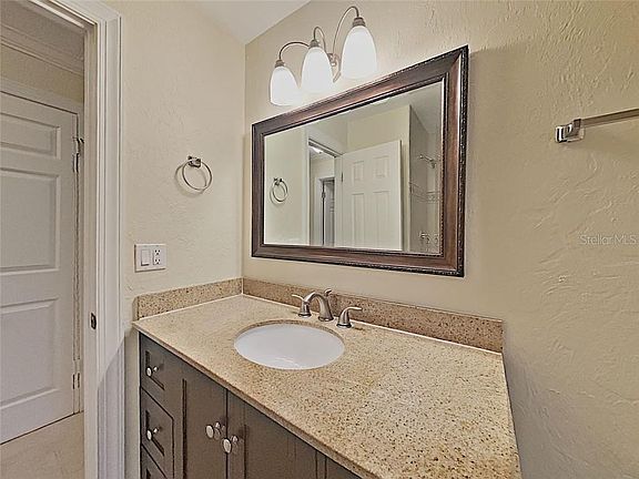 4th image of 5209 Brookmeade Dr