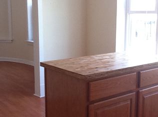 5671 N Clark St #2F, Chicago, IL 60660