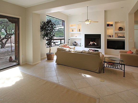 5th image of 3 E Loch Lomond Pl