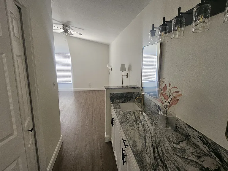 1712 Erin Brooke Dr — Photo 7