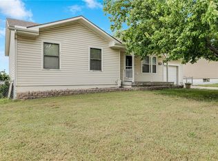 616 Silver Maple Dr, Harrisonville, MO 64701