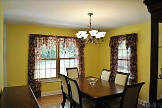 3rd image of 19 Taylor Dr