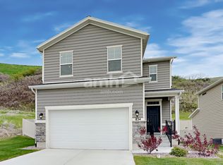 834 N Henry Ln, Layton, UT 84040