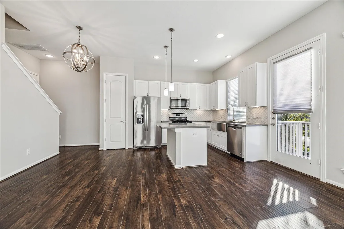 Photo 2 of 11 - 5610 Patrick St #A - Houston, TX Building Photo - 5610 Patrick St #A