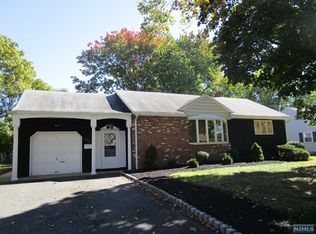 570 Roosevelt Blvd, Paramus, NJ 07652