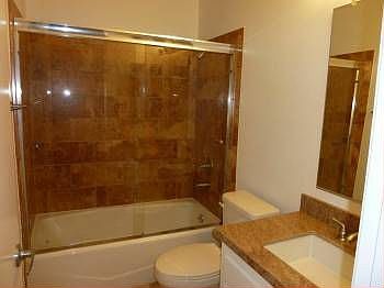 3rd image of 1233 Franklin St APT 8