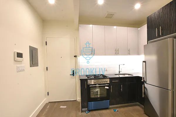 Rented by null | media 3