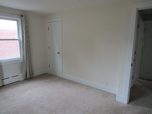 4th image of 1603 Glenwood Ave