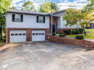 918 Radnor Rd, Maryville, TN 37804