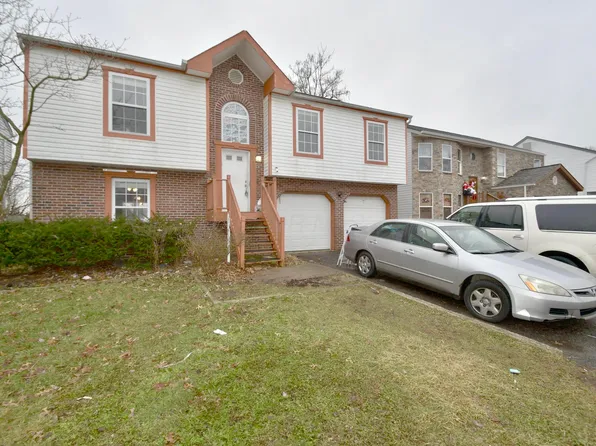 2243 Golden Leaf Ln, Columbus, OH 43223