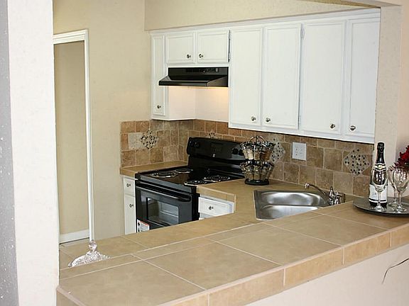 3rd image of 11000 Kinghurst Dr Unit 157