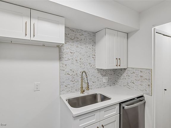 5th image of 10646 Independence Dr #26D