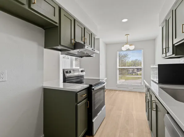 908 Isbell Rd APT D, Fort Worth, TX 76114