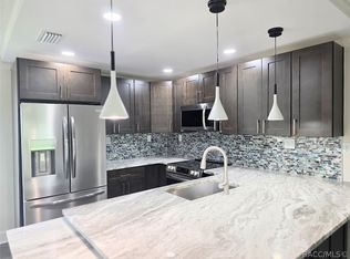 11455 W Bayshore Dr, Crystal River, FL 34429