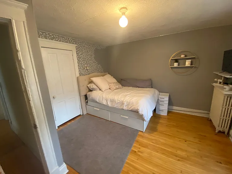 2067 Dayton Ave — Photo 8
