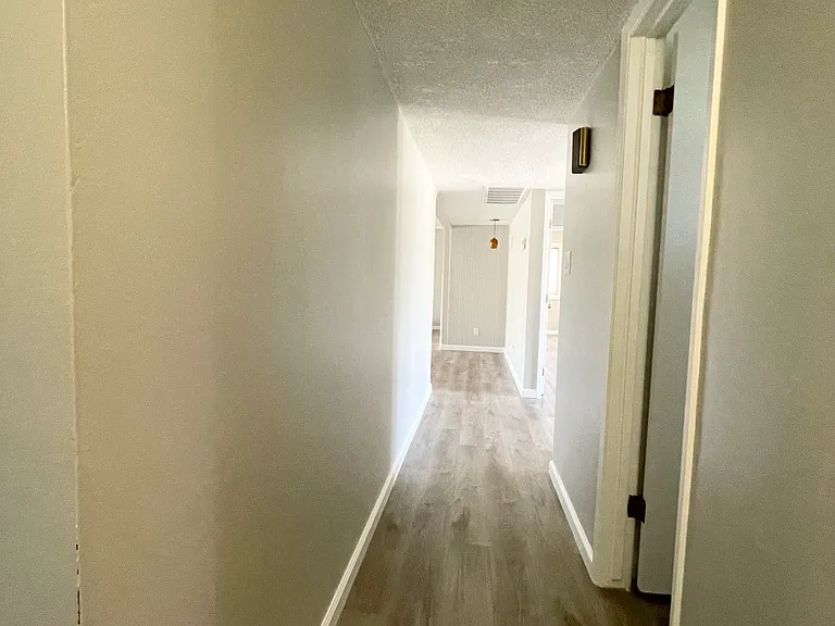 7000 Hooper Ave — Photo 7