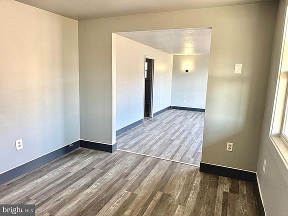 2nd image of 130 White Oak Rd