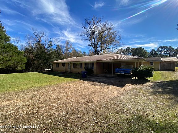 2nd image of 2325 Lindsey Rd