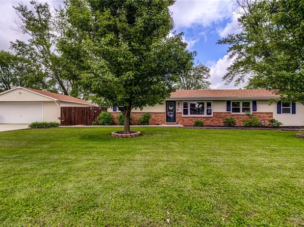 810 Mintler Dr, Mt Zion, IL 62549