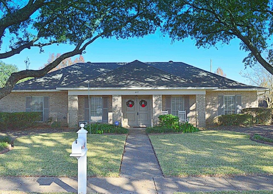 1st image of 407 Idlewood Dr