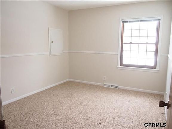 5th image of 2605 Cornelia St