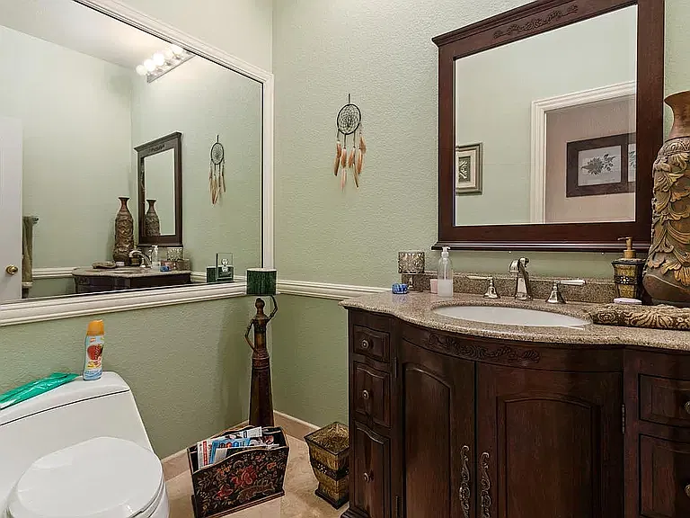 4 bed, 2594 sqft, $5,499 — Photo 4