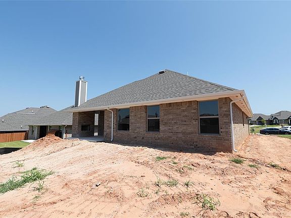 4th image of 8416 Hazelwood Way