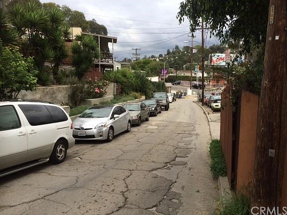 5th image of 3828 De Longpre Ave