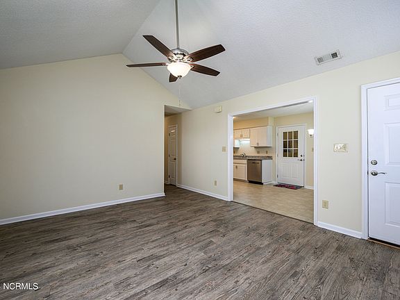 5th image of 3202 Granville Court