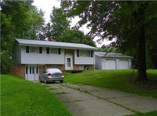 161 Drew Rd, Clarks Mills, PA 16114