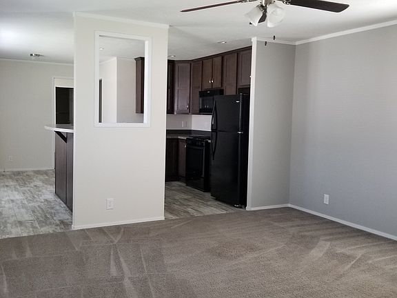 2nd image of 2875 N Lakeshore Dr #549