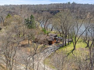 10707 N State Route 2, Rockford, IL 61102
