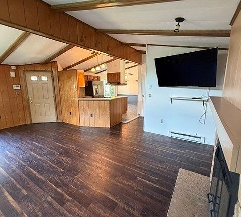 5th image of 689 Waverly Ave