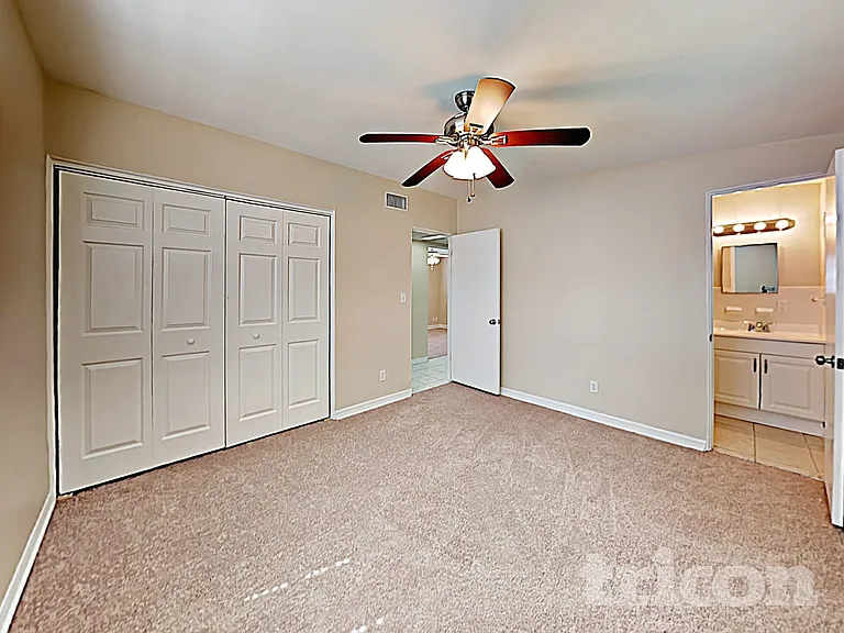 3463 Arbutus Ln — Photo 9