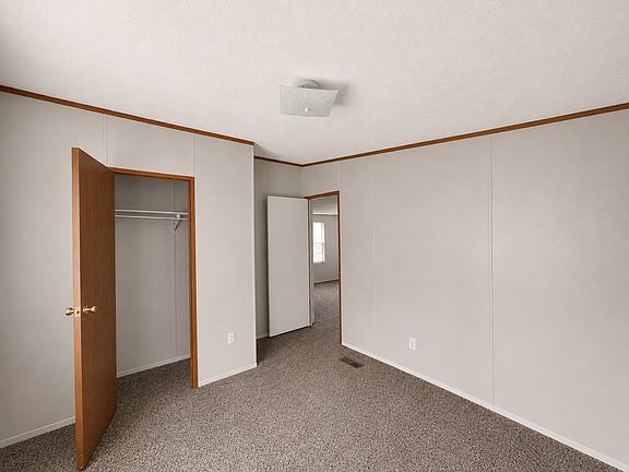 5th image of 101 N Manor St