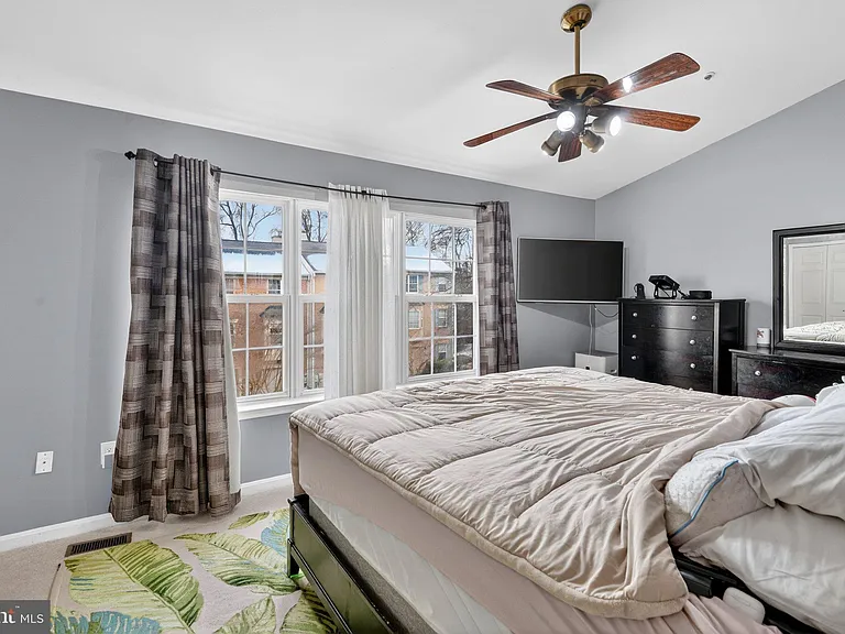 3818 Early Glow Ln — Photo 27