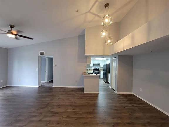 2nd image of 1400 Crestwood Ct S APT 1409