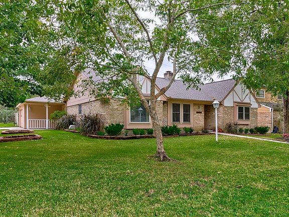3rd image of 28801 Cherrywood Ln