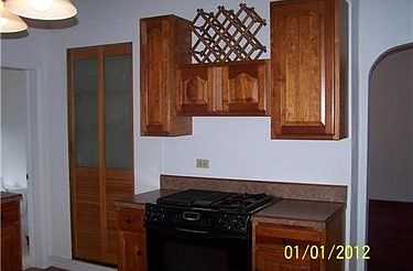 5th image of 114 S Walnut St