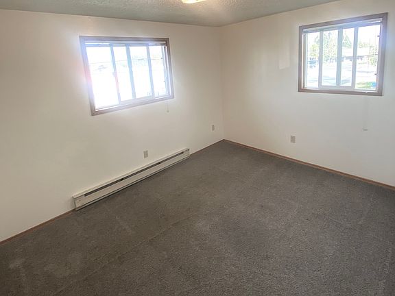5th image of 318 Clay St