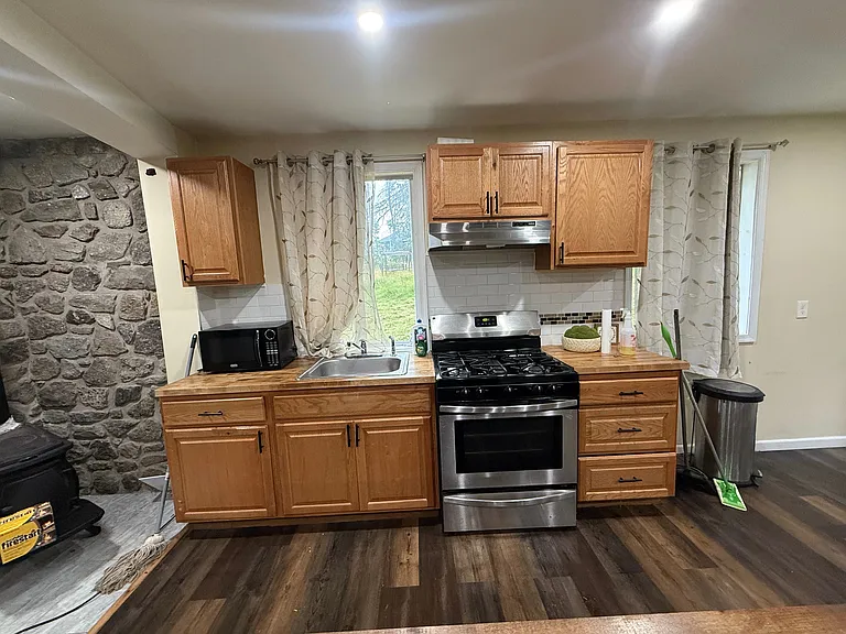 173 Mountain View Rd #2 — Photo 6
