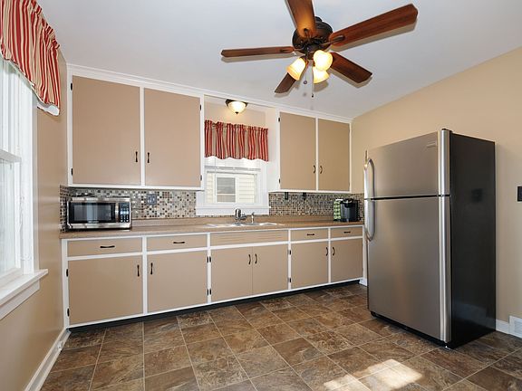 Stainless Steel Appliances!