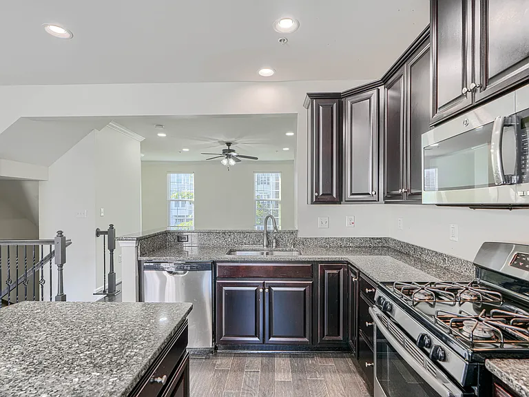 7336 Summit Rock Rd — Photo 15