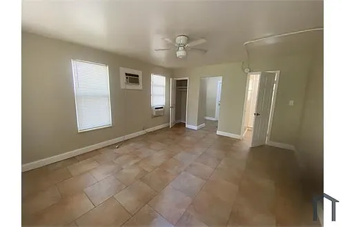 1822 N Dixie Hwy #5 Photo 1