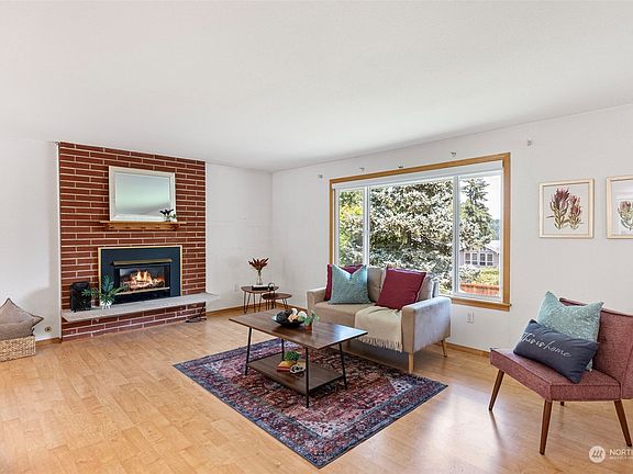 4th image of 8510 University Point Circle NE