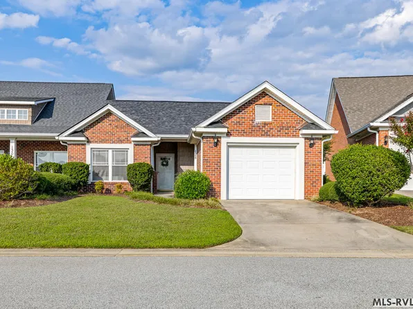 128 Savannah Cir N, Roanoke Rapids, NC 27870
