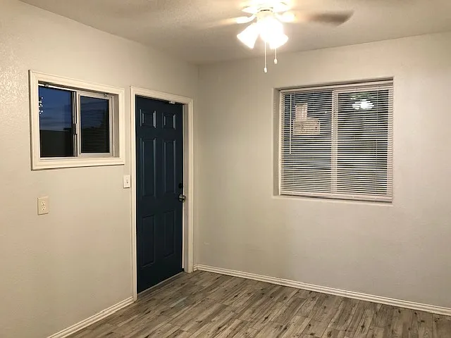 1449 W 7th Dr — Photo 32