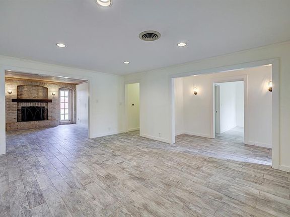5th image of 9422 Meadowbriar Lane